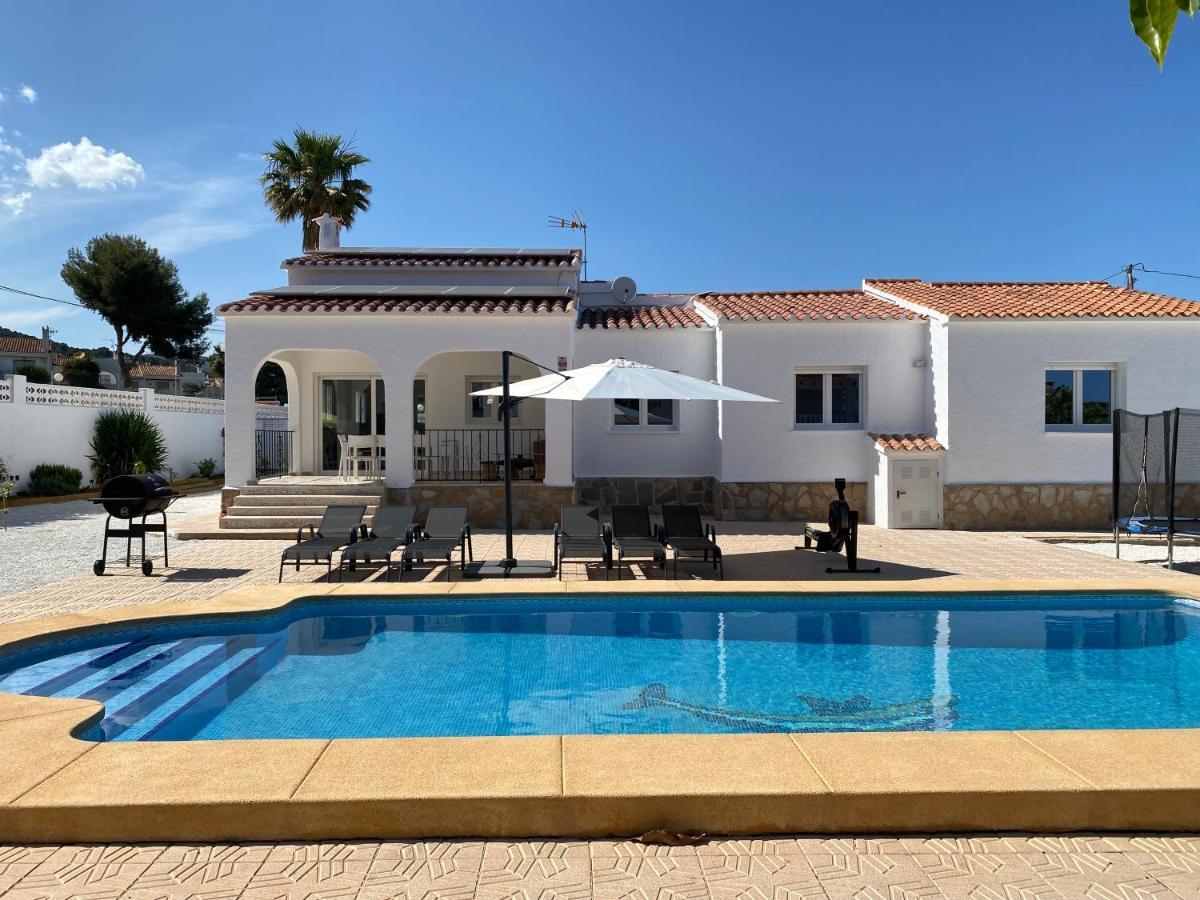 Villa Con Piscina, Soleada, Tranquila Y Centrica カルプ エクステリア 写真