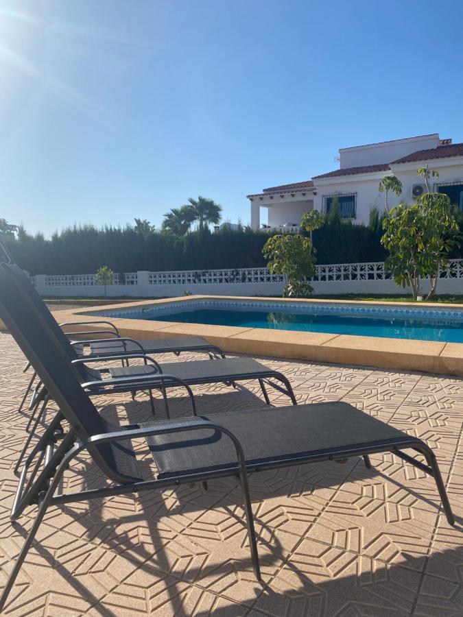 Villa Con Piscina, Soleada, Tranquila Y Centrica カルプ エクステリア 写真