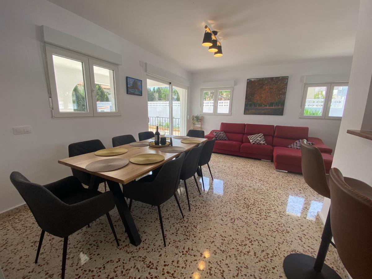 Villa Con Piscina, Soleada, Tranquila Y Centrica カルプ エクステリア 写真