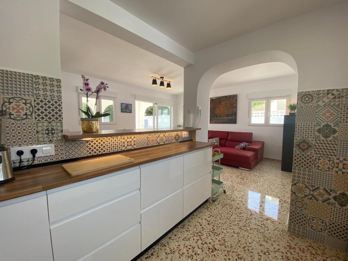 Villa Con Piscina, Soleada, Tranquila Y Centrica カルプ エクステリア 写真